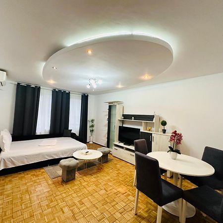 Chic Comfort 1Bdr With Landmark View - Concerthall Bukarest Exterior foto