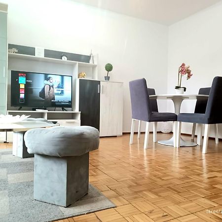 Chic Comfort 1Bdr With Landmark View - Concerthall Bukarest Exterior foto