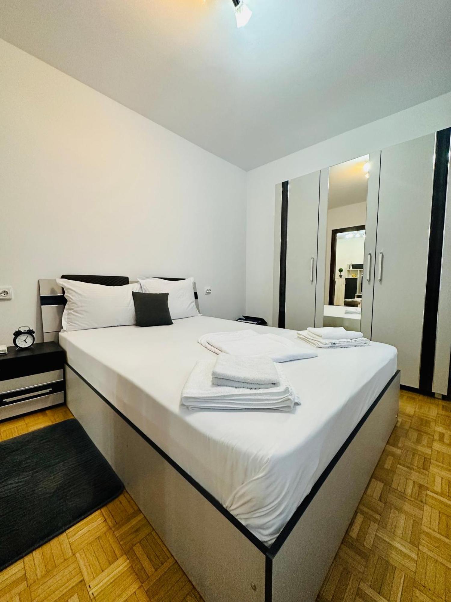 Chic Comfort 1Bdr With Landmark View - Concerthall Bukarest Exterior foto